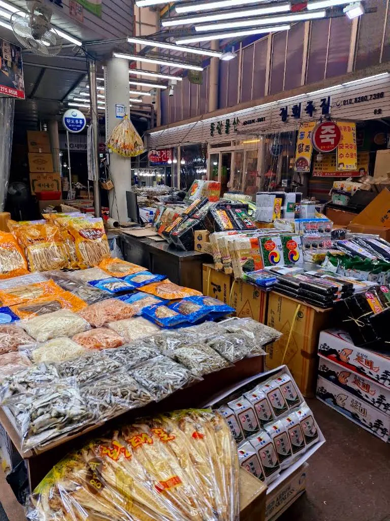 Jungbu Market photo 3 of 4