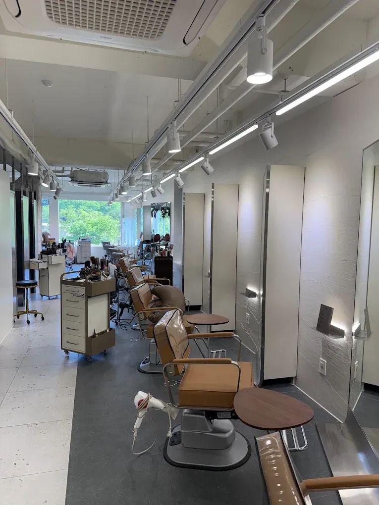Cheongdam Lovey | Hair & Makeup Salon photo 1 of 5