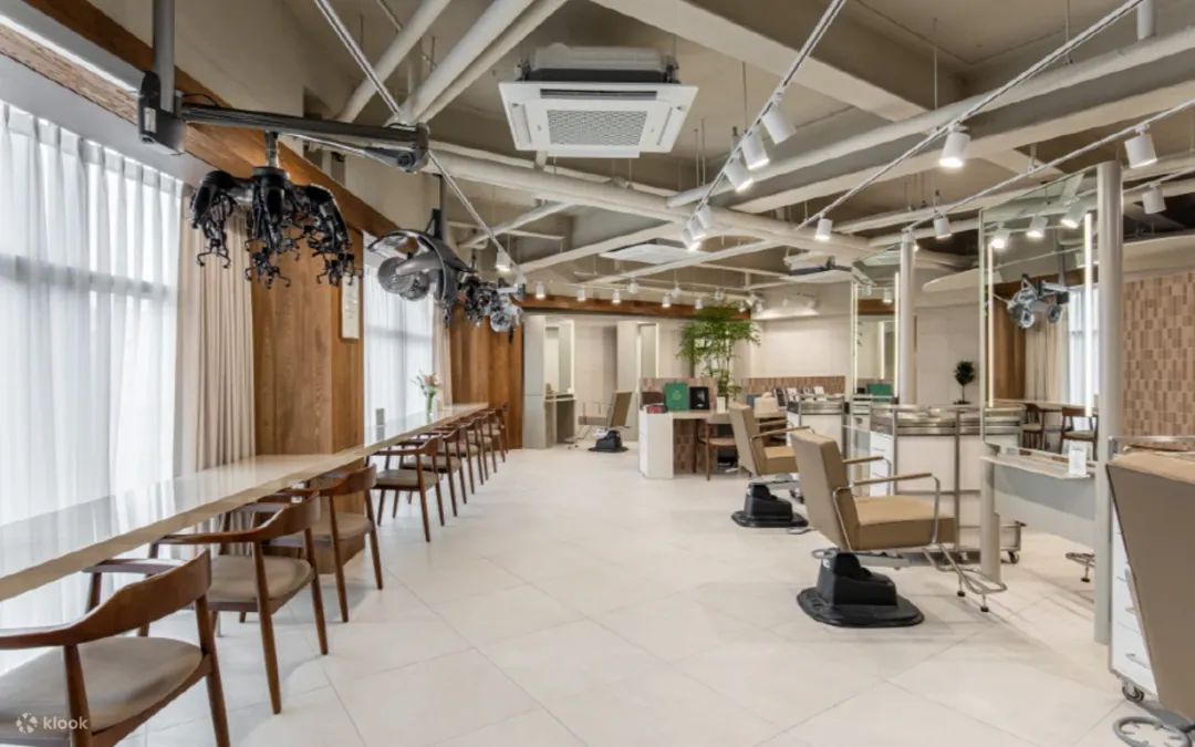 JUNO Hair Myeongdong Street Branch | Popular Foreigner-friendly Salon in Myeongdong photo 3 of 5