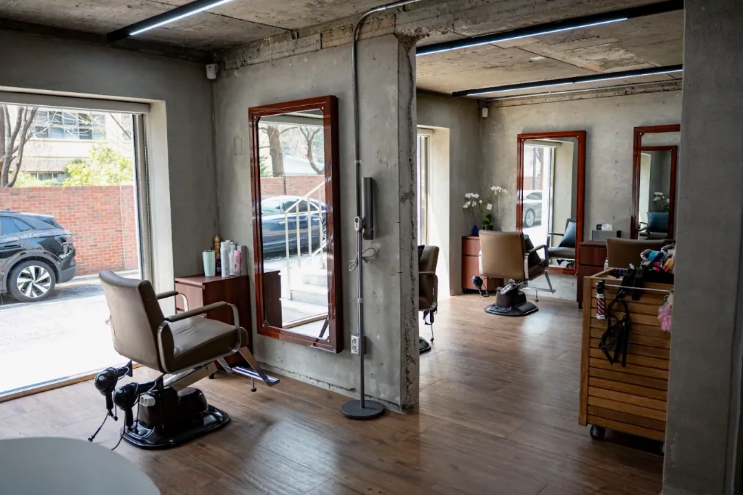 VOID Cheongdam by Park Chul | Makeup Salon photo 2 of 4