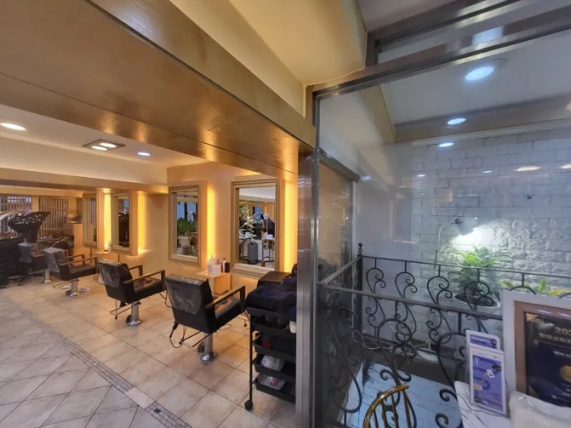 Ye-Lead Hair Salon Myeongdong photo 2 of 3